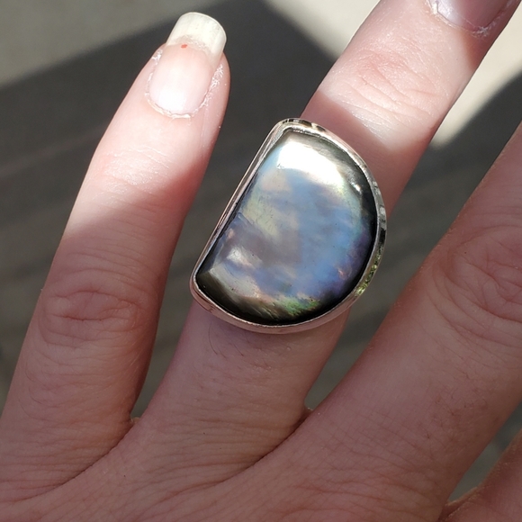 New Mother of Pearl 925 Silver Ring. - Picture 11 of 16
